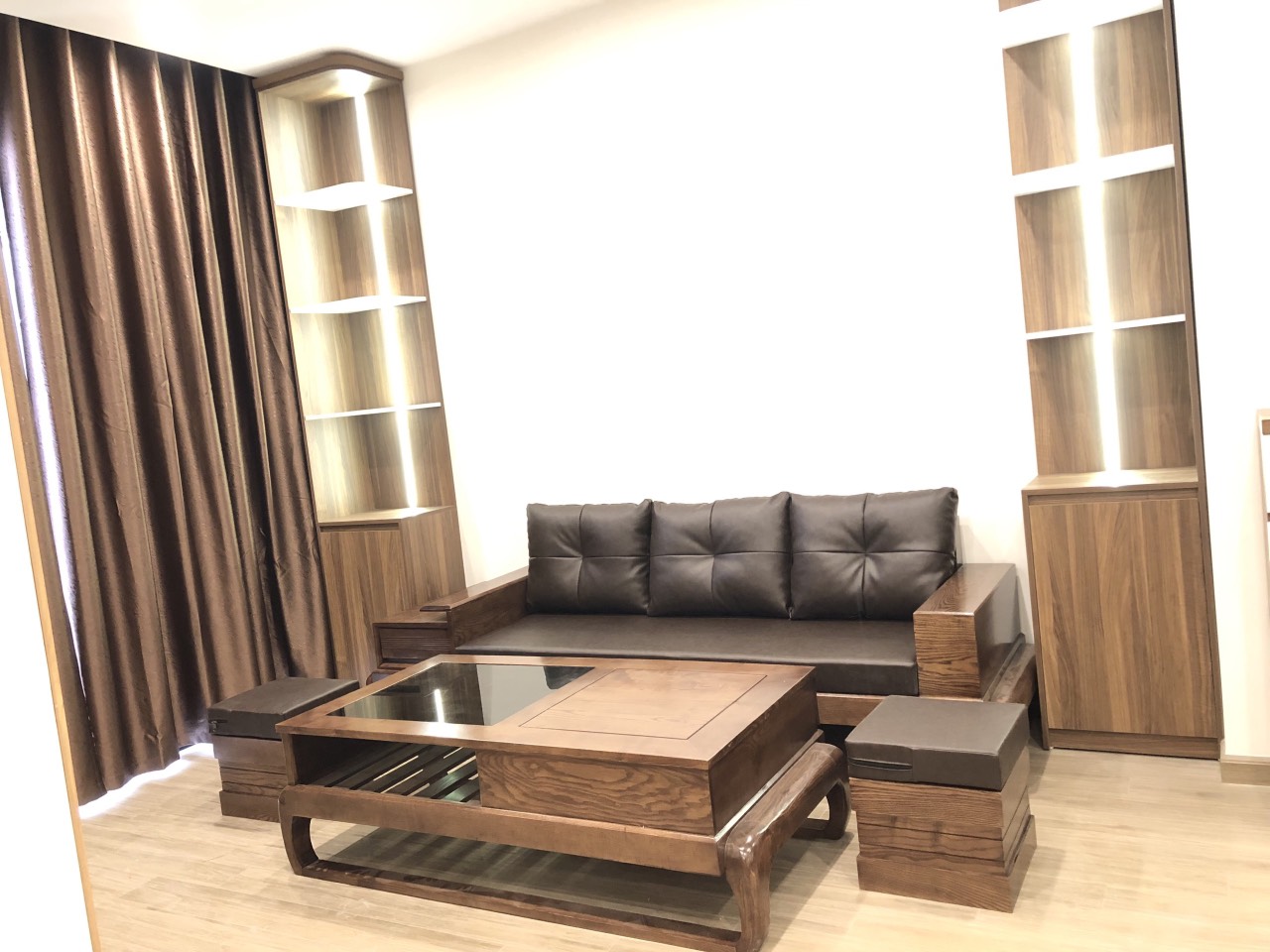 Bộ Sofa Gỗ Phòng Khách Mẫu Mới TT05 ( Gỗ Sồi Nga )